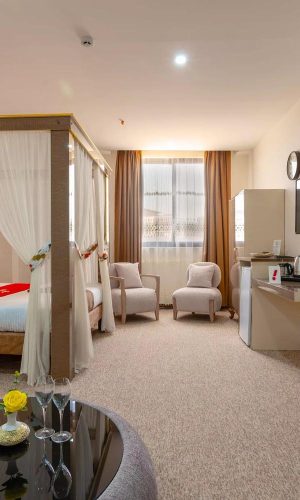 Honeymoon Suite